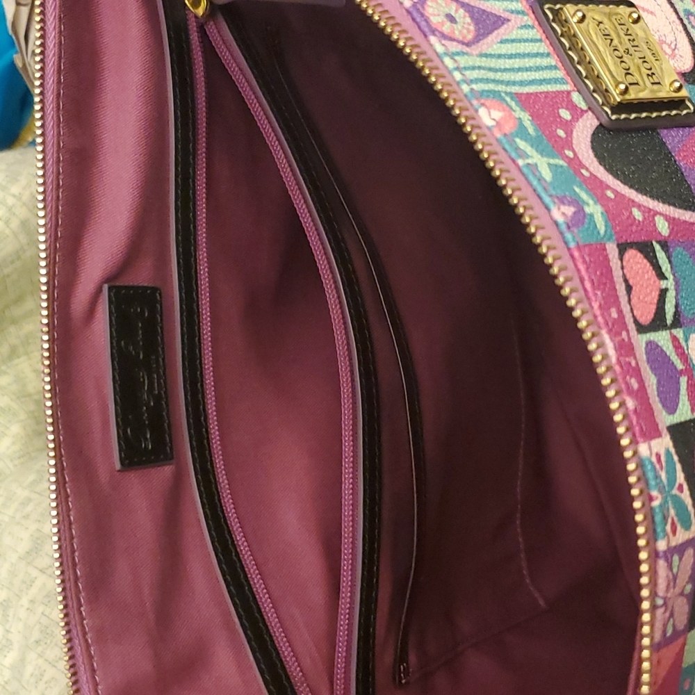 Dooney & Bourke - Disney It's a Small World - Shoulder Bag - Picture 9 of 16